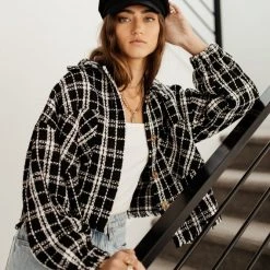 PROMESA Aubrey Cropped Shacket