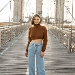 LISTICLE Sweaters Kenneth Cropped Sweater 14 LISTICLE Sweaters Kenneth Cropped Sweater