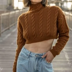 LISTICLE Sweaters Kenneth Cropped Sweater 13 LISTICLE Sweaters Kenneth Cropped Sweater