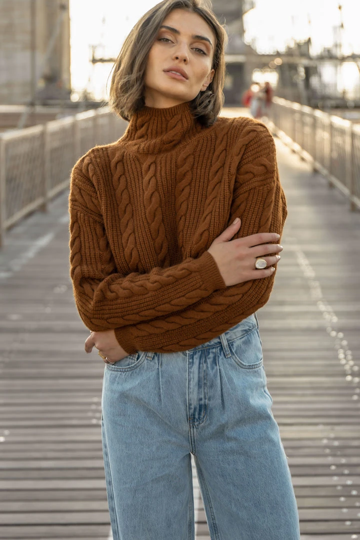 LISTICLE Sweaters Kenneth Cropped Sweater 4 LISTICLE Sweaters Kenneth Cropped Sweater