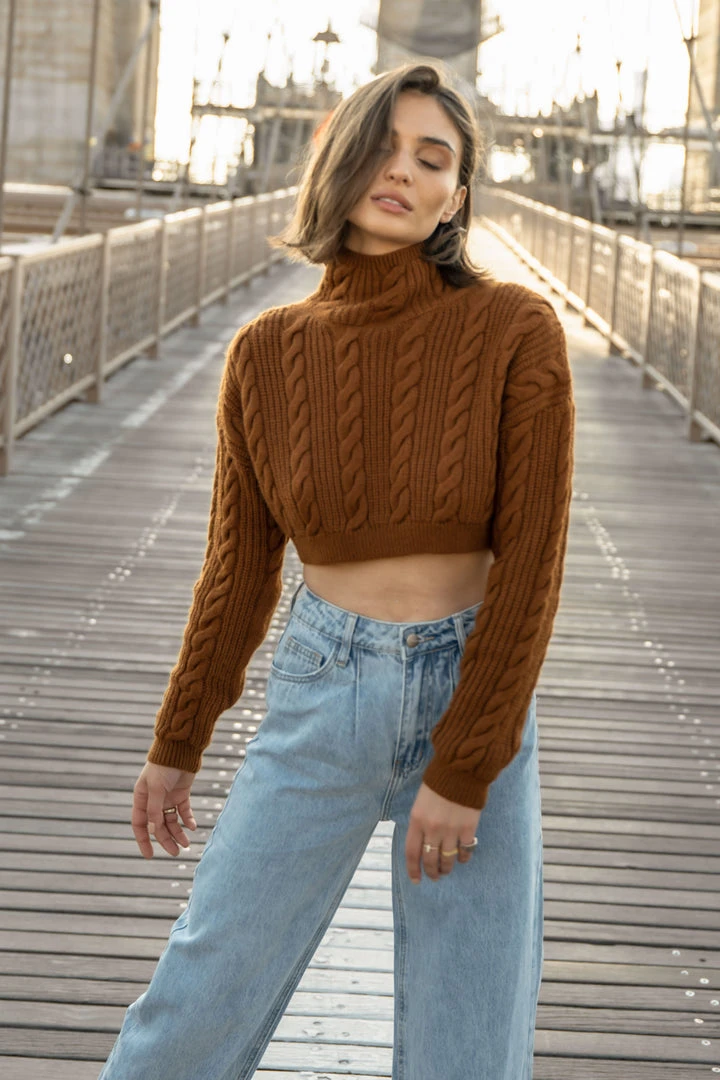 LISTICLE Sweaters Kenneth Cropped Sweater 9 LISTICLE Sweaters Kenneth Cropped Sweater