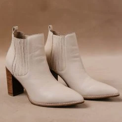 FREE SOUL/MIRACLE MILE Finley Heeled Boots In Nude