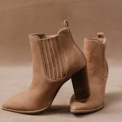 FREE SOUL/MIRACLE MILE Finley Heeled Boots In Nude