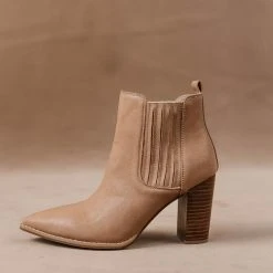 FREE SOUL/MIRACLE MILE Finley Heeled Boots In Nude