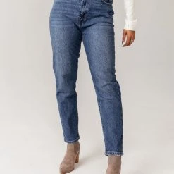 KANCAN Bohme Payton Mom Jeans In Medium Wash