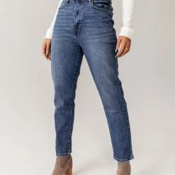 KANCAN Bohme Payton Mom Jeans In Medium Wash