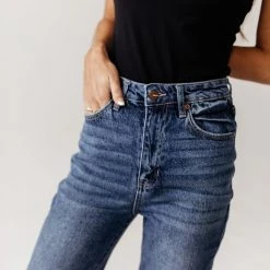 KANCAN Bohme Payton Mom Jeans In Medium Wash