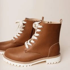 FREE SOUL/MIRACLE MILE Shoes Aurora Combat Boots In Black