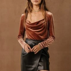 SINA Shirts & Blouses Aida Velvet Top In Clay