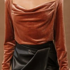 SINA Shirts & Blouses Aida Velvet Top In Black