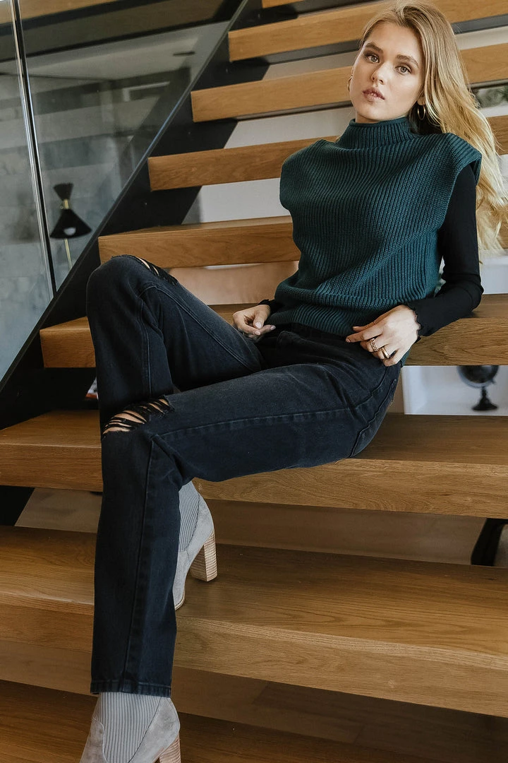 Vero Moda Delmare Sweater Vest In Emerald - FINAL SALE 6 Vero Moda Delmare Sweater Vest In Emerald - FINAL SALE