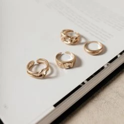 LA RADIANT VAL JEAN GLOBAL Arabella Ring Set