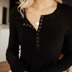 WORUI Ivanna Henley Top In Black