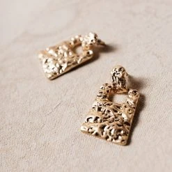 Joyful Jewelry Averi Earrings In Gold