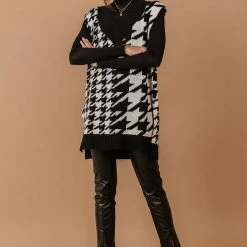 PROMESA Sweaters Lillee Sweater Vest In Black - FINAL SALE