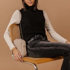 Sweaters Vero Moda River Sweater Vest In Black - FINAL SALE