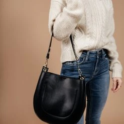 TRIPLE 7 GLOBAL Larina Shoulder Bag In Black