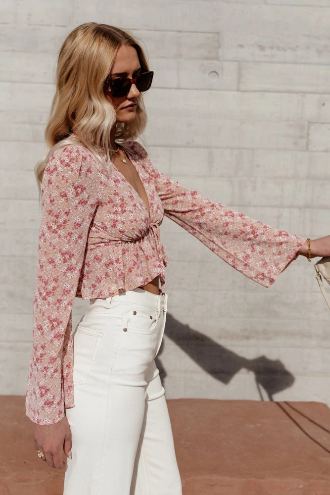 DRESS FORUM Stacey Floral Blouse Long Sleeve 8 DRESS FORUM Stacey Floral Blouse Long Sleeve