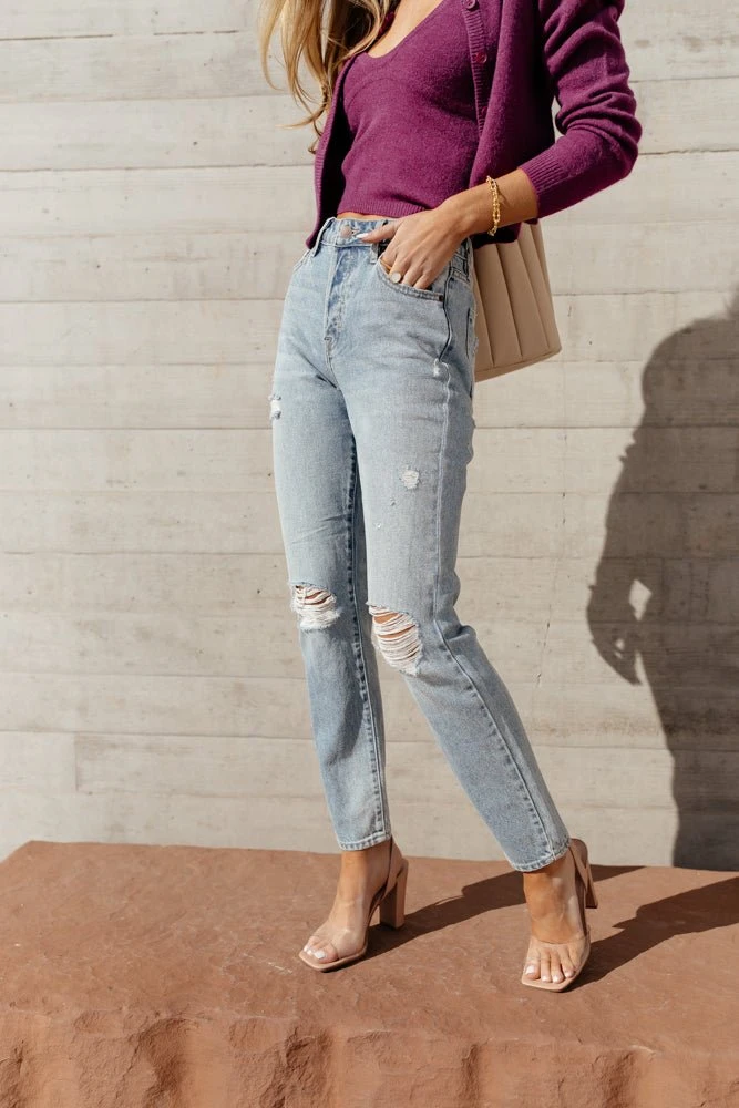 HIDDEN JEANS Adriana Straight Leg Denim In Light Wash 8 HIDDEN JEANS Adriana Straight Leg Denim In Light Wash