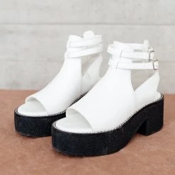 FREE SOUL/MIRACLE MILE Alejandra Heeled Sandals In White