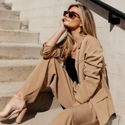 AARON & AMBER Romaine Blazer In Camel