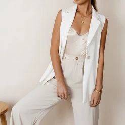 WORUI Rosamund Open Side Vest In White