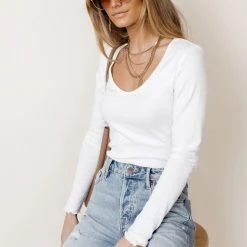 Bohme Essentials Vero Moda Rita Top In White
