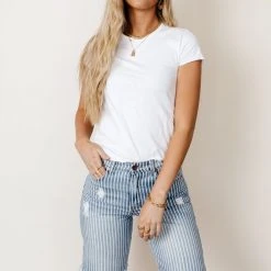 WORUI Brooklynn Lettuce Edge Top In White - FINAL SALE 12 WORUI Brooklynn Lettuce Edge Top In White - FINAL SALE