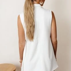 WORUI Rosamund Open Side Vest In White