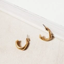 LA RADIANT VAL JEAN GLOBAL Isabel Hoop Earrings