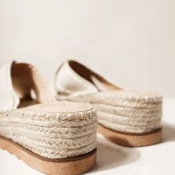 FREE SOUL/MIRACLE MILE Lucia Sandals In Beige