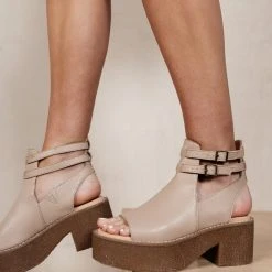 FREE SOUL/MIRACLE MILE Shoes Alejandra Heeled Sandals In Taupe
