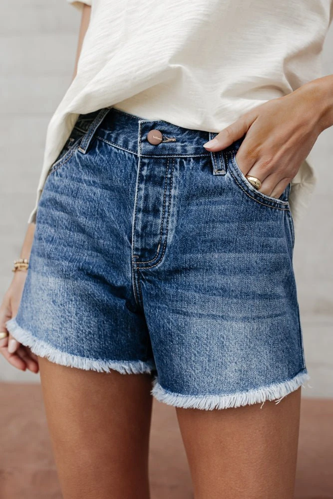 KANCAN Raelynn Denim Shorts In White 9 KANCAN Raelynn Denim Shorts In White