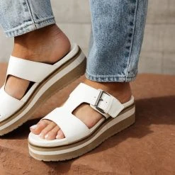 FREE SOUL/MIRACLE MILE Shoes Ellie Platform Sandals