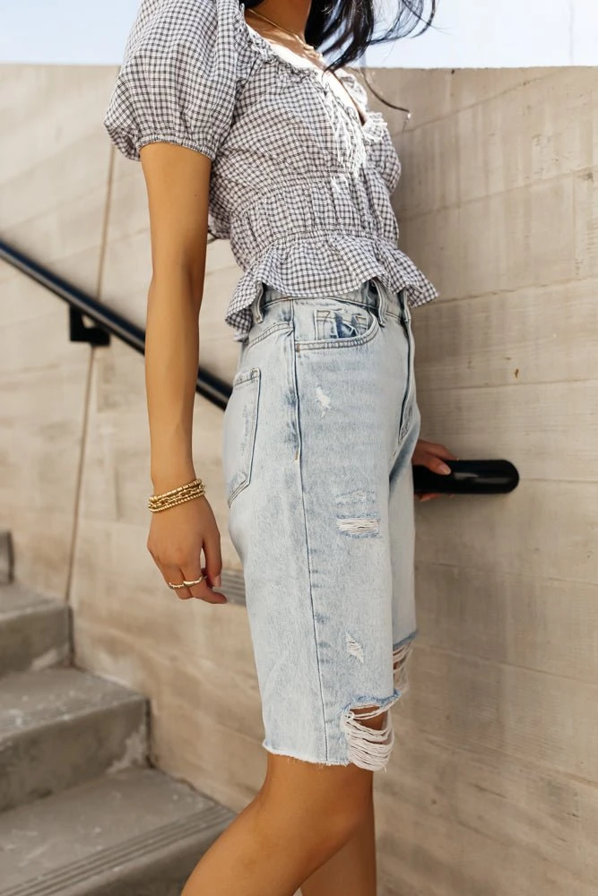 Plastic Vervet Kaelie Bermuda Shorts In Light Wash 5 Plastic Vervet Kaelie Bermuda Shorts In Light Wash