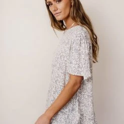 LAKE FLOWER FASHION Thalia Blouse In Cream