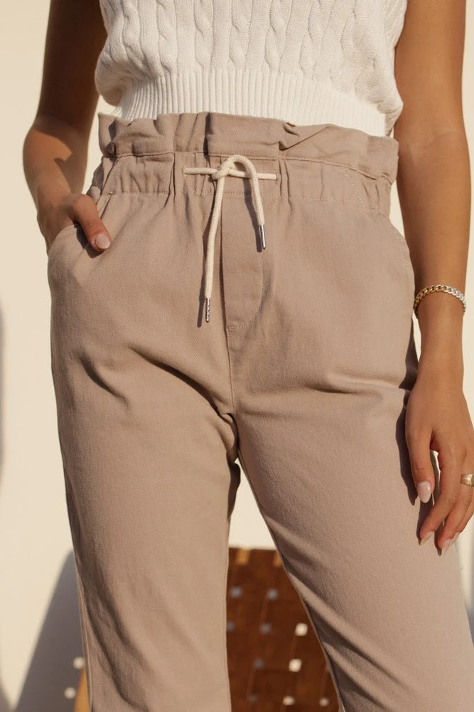 DEAR JOHN High-Waist Paperbag Pants 4 DEAR JOHN High-Waist Paperbag Pants