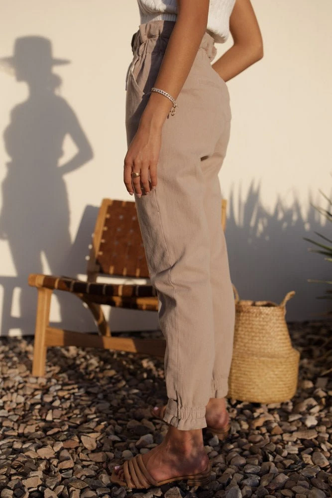 DEAR JOHN High-Waist Paperbag Pants 6 DEAR JOHN High-Waist Paperbag Pants