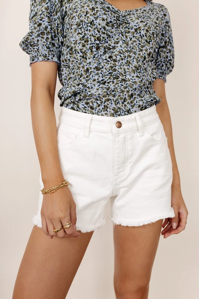 KANCAN Raelynn Denim Shorts In White 3 KANCAN Raelynn Denim Shorts In White