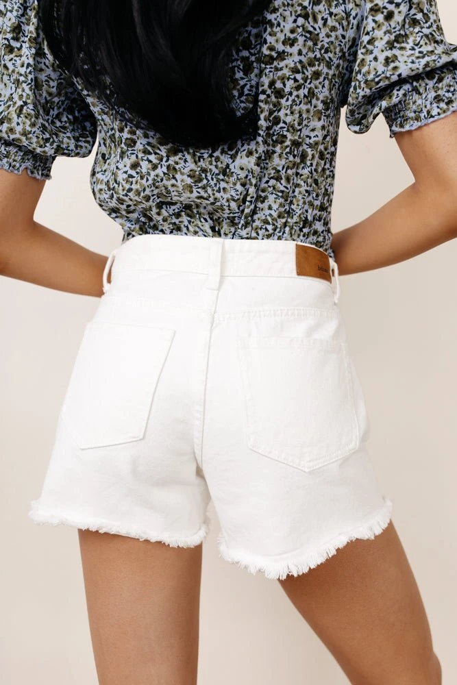KANCAN Raelynn Denim Shorts In White 5 KANCAN Raelynn Denim Shorts In White