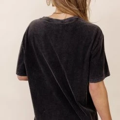 WORUI Tops Rock And Roll Graphic Tee