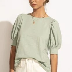DOE&RAE Chelsea Top In Sage