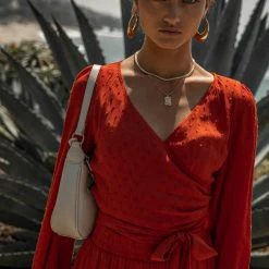 LISTICLE Coastal Getaway Keira Set In Rust