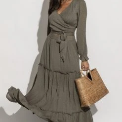 LISTICLE Sets Keira Set In Sage 11 LISTICLE Sets Keira Set In Sage