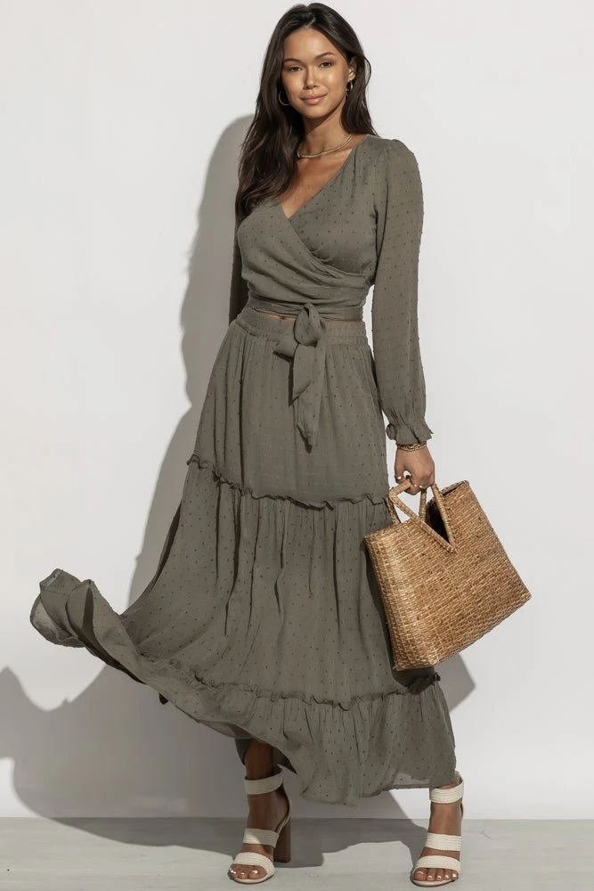 LISTICLE Sets Keira Set In Sage 4 LISTICLE Sets Keira Set In Sage