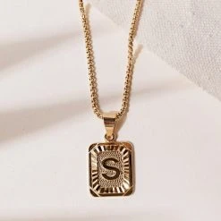 J&D JEWELRY Jaxon Initial Pendant Necklace