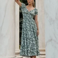 CLOTHING COMPANY Khari Floral Dress In Green Dresses