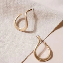 JOYFUL JEWELRY Amanda Hoop Earrings In Gold
