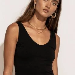 YELETE Stevie Cropped Tank In Black Tops