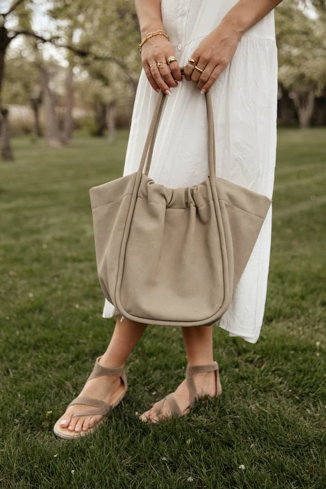 TRIPLE 7 GLOBAL Rey Shoulder Bag In Taupe 5 TRIPLE 7 GLOBAL Rey Shoulder Bag In Taupe